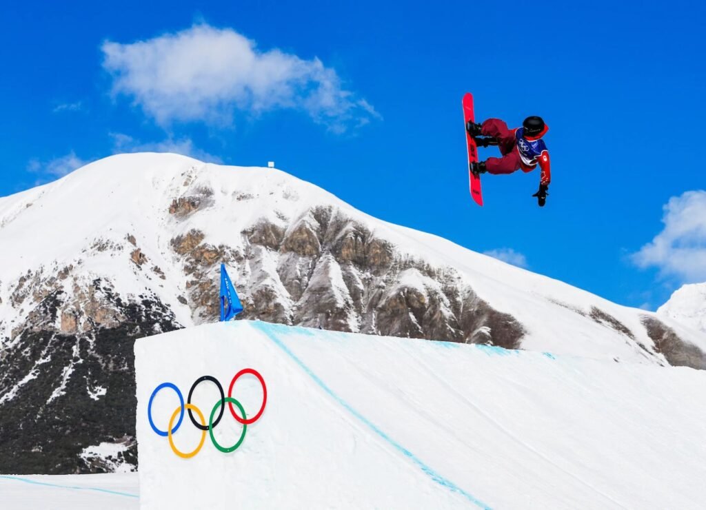 Team Canada's Mark McMorris warms up ahead of the men's snowboard slopestyle qualifiers at the Olympic Winter Games Milano Cortina 2026 in Livigno, Italy, on February 15, 2026.