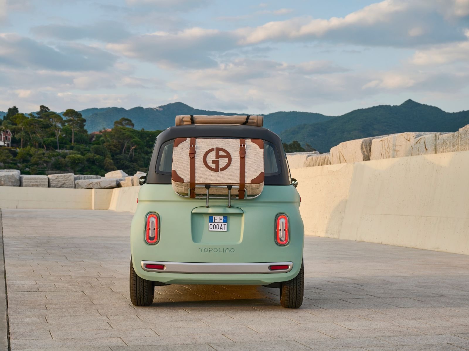 Fiat Topolino Electric Charging
