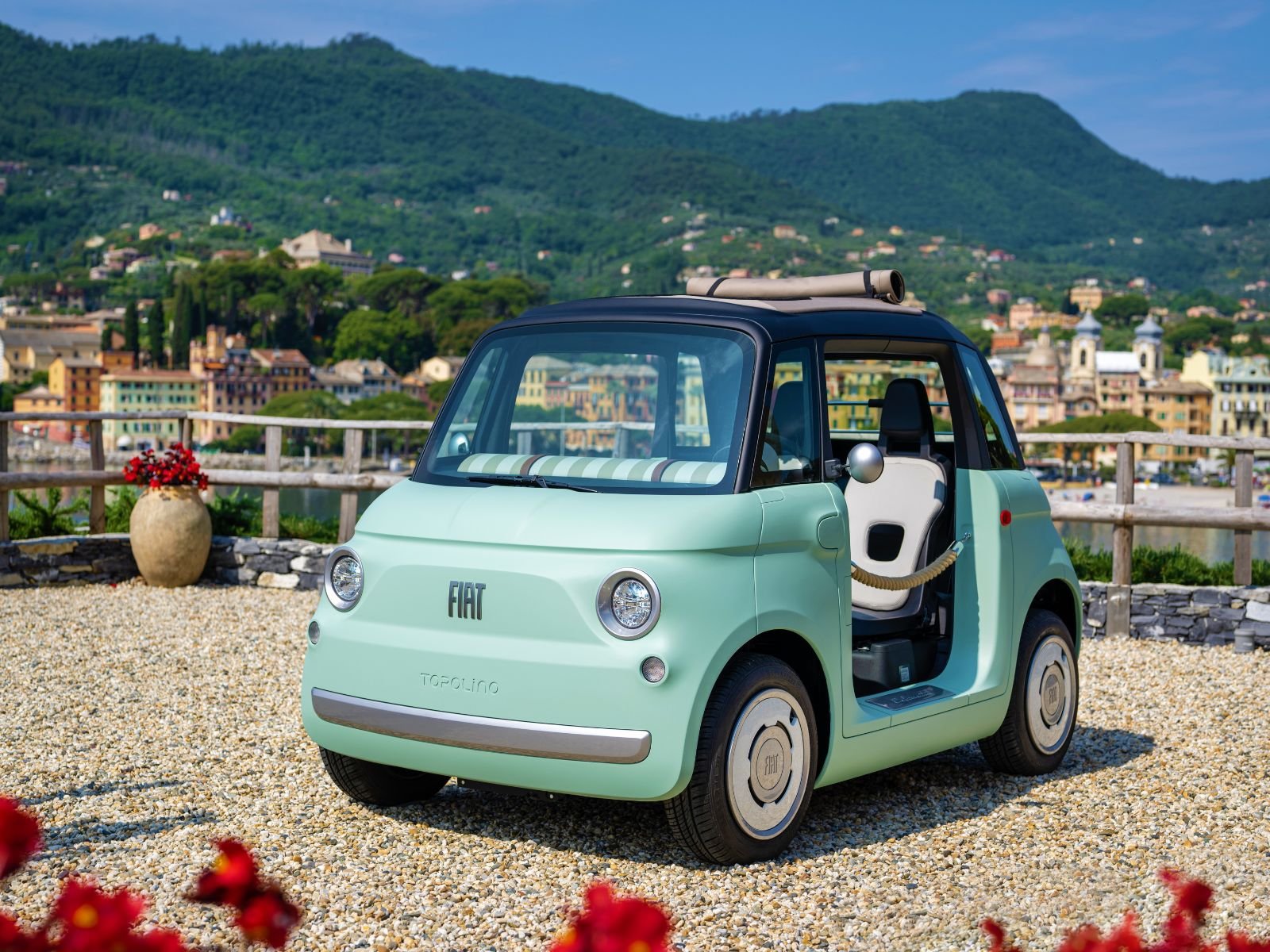 Fiat Topolino Electric Charging